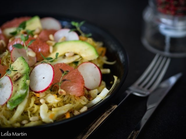 recette de salade de choucroute crue, fenouil, avocat, pamplemousse