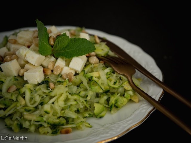 recette de salade de choucroute crue et courgettes à la menthe et au munster blanc