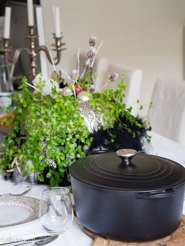 photo table de Francesca Gariti avec cocotte Staub