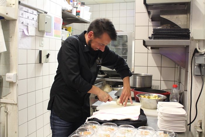 Photo de Lionel Hunckler en cuisine