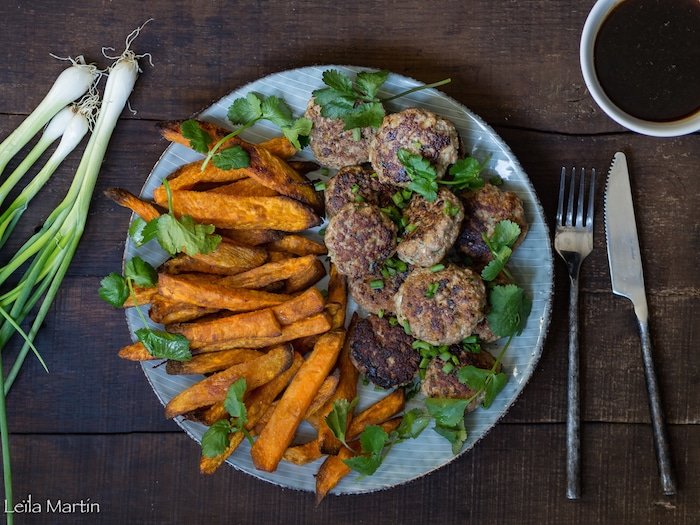 recette de Fleischkiechle de canard sauce Teriaky, frites de patates douces au four