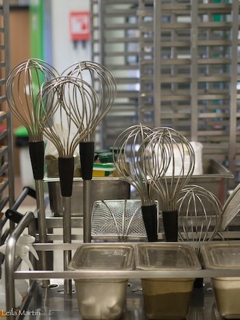 photo fouets cuisine centrale Alsacienne de Restauration
