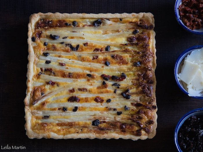 recette de quiche aux asperges olives noire et parmesan