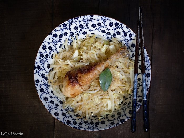 Wok de pilons de poulet à la choucroute, au chou blanc et germes de soja