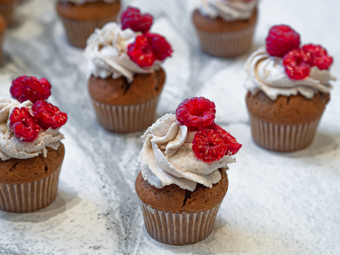 Recette de cupcakes à la framboise façon Linzertorte